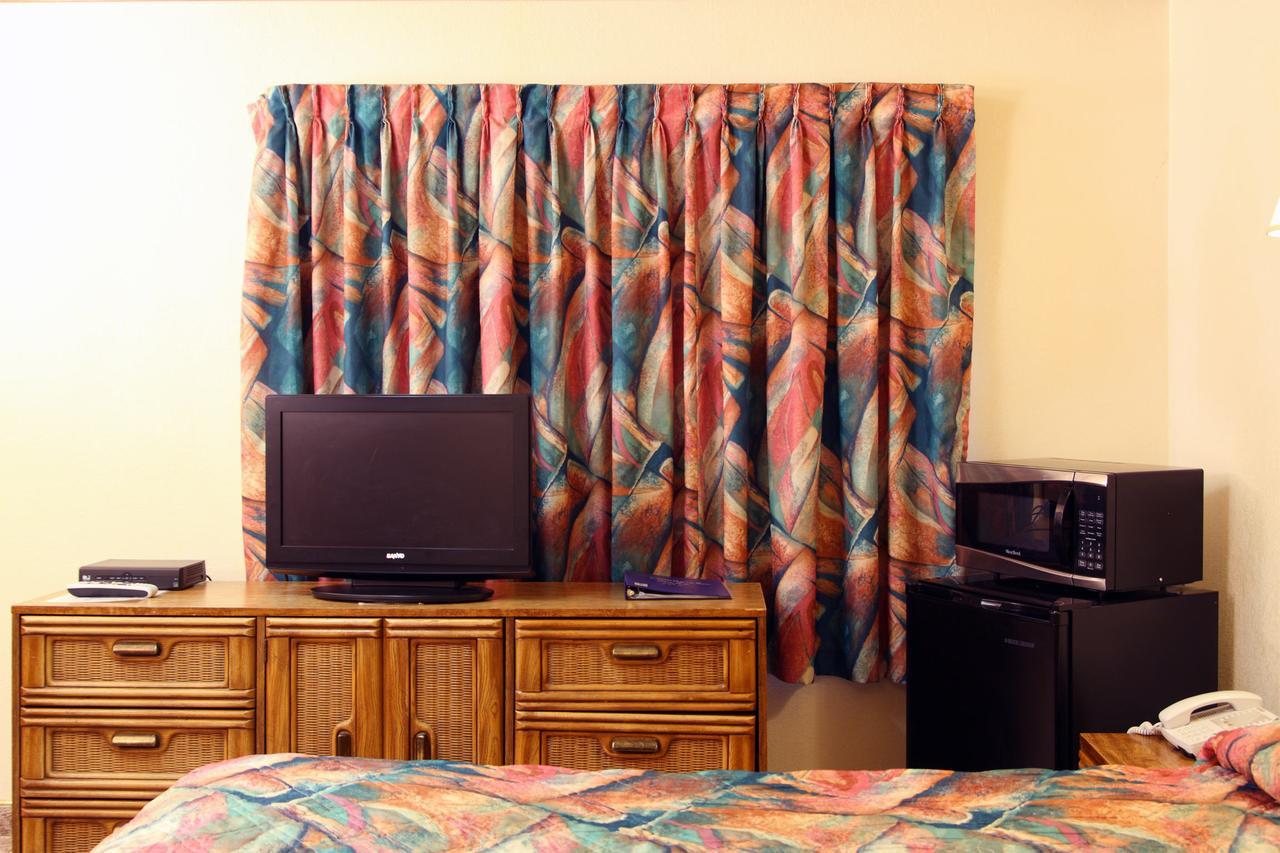 Country Inn Motel Dove Creek Exteriör bild